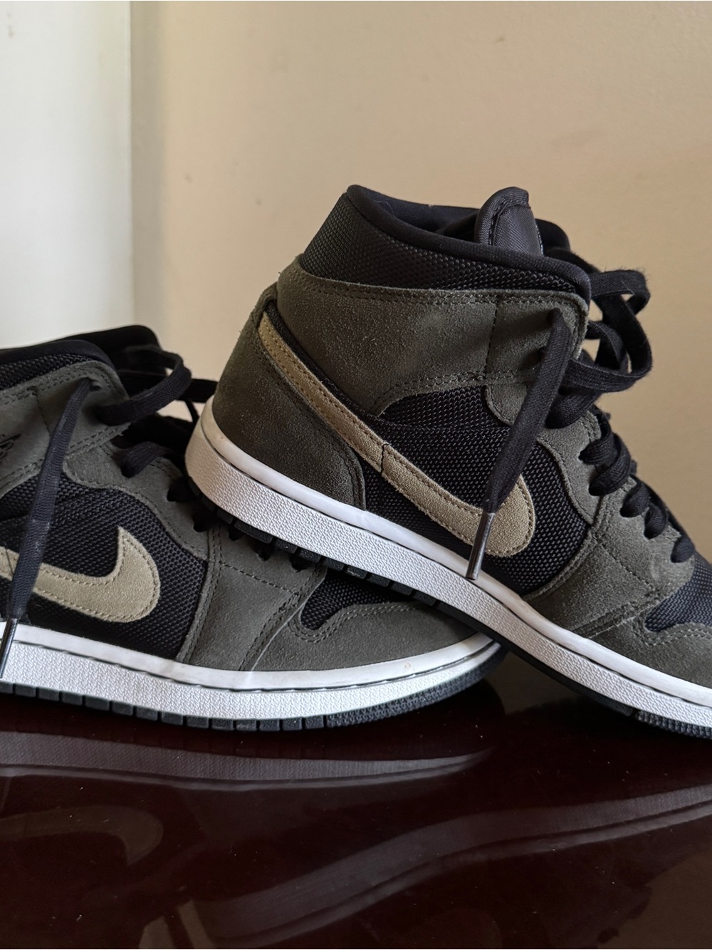 Jordan Mid 1 Military Olive (Women's)